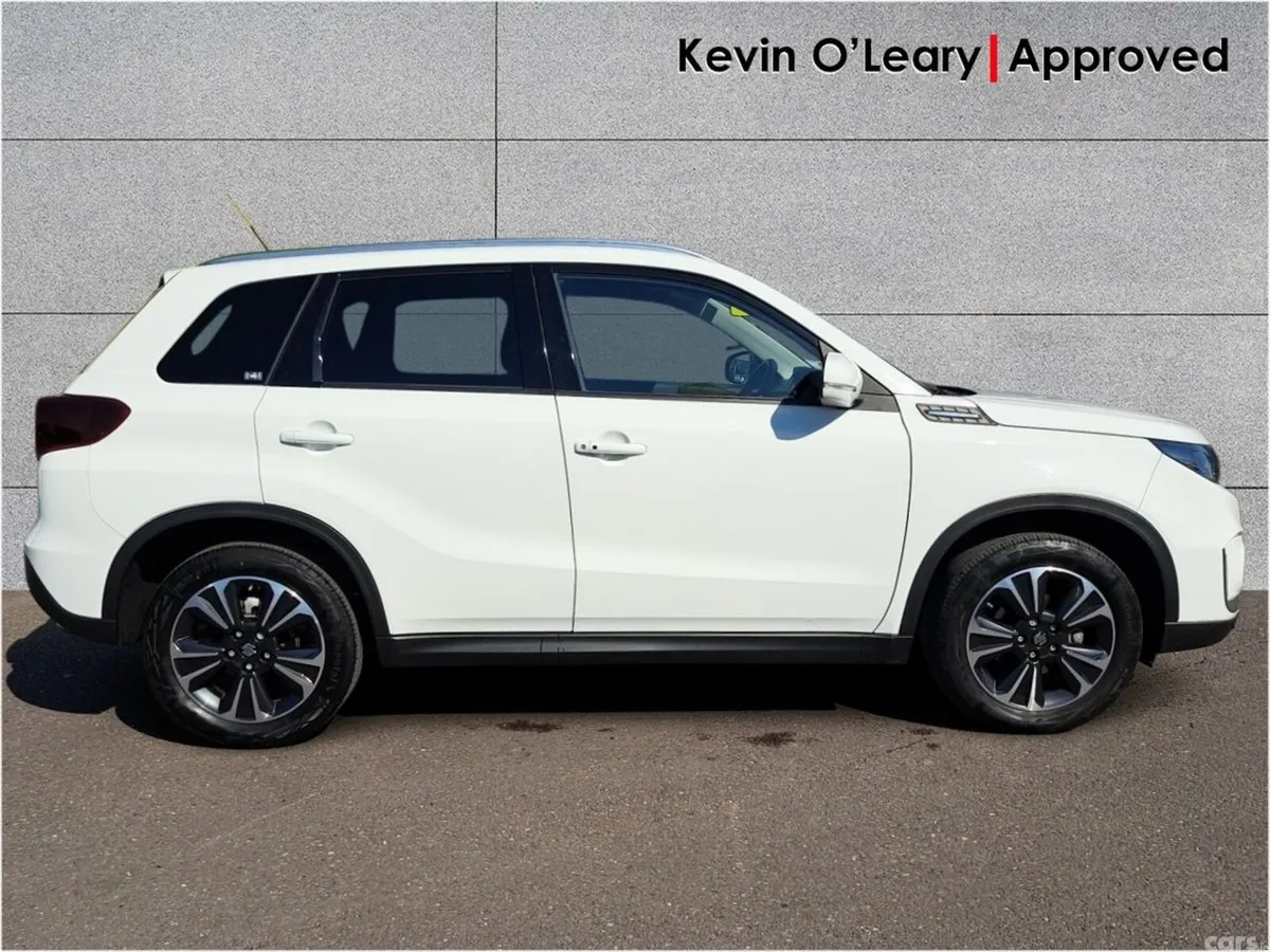 Suzuki Vitara SUV, Petrol, 2023, White