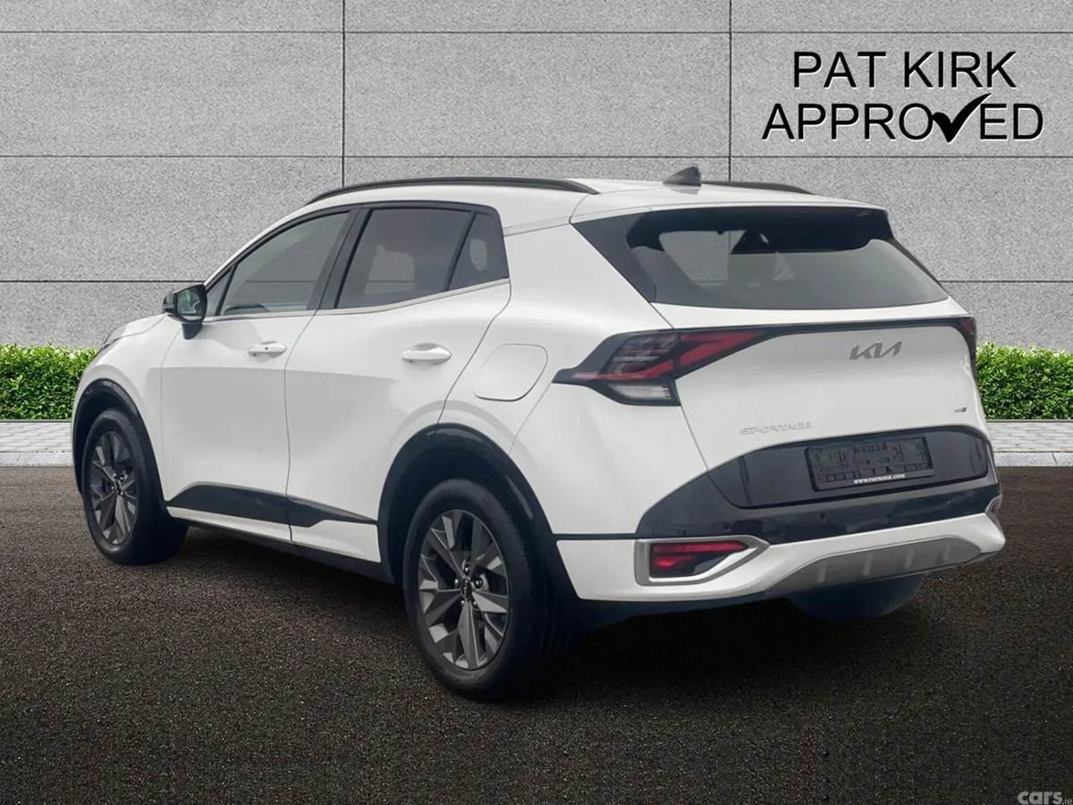 Kia Sportage Estate, Petrol Hybrid, 2023, White