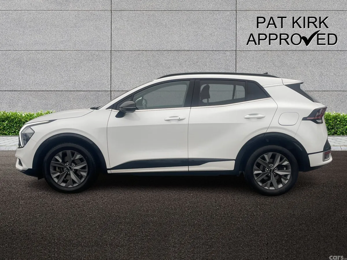 Kia Sportage Estate, Petrol Hybrid, 2023, White