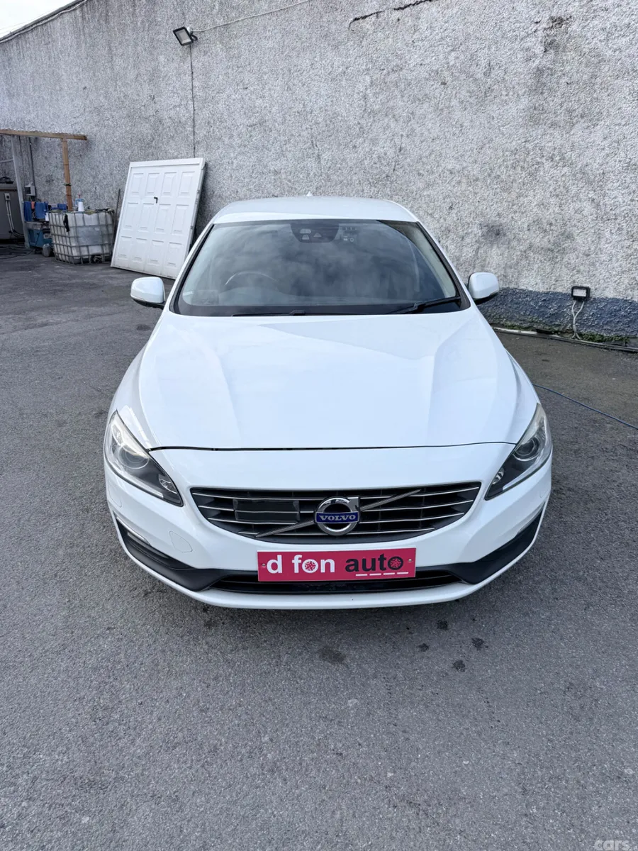 Volvo V60 Hatchback, Diesel, 2016, White
