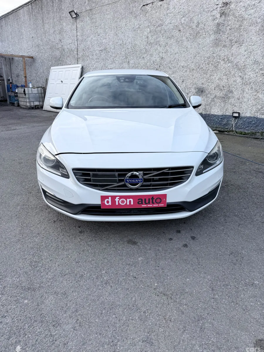 Volvo V60 Hatchback, Diesel, 2016, White