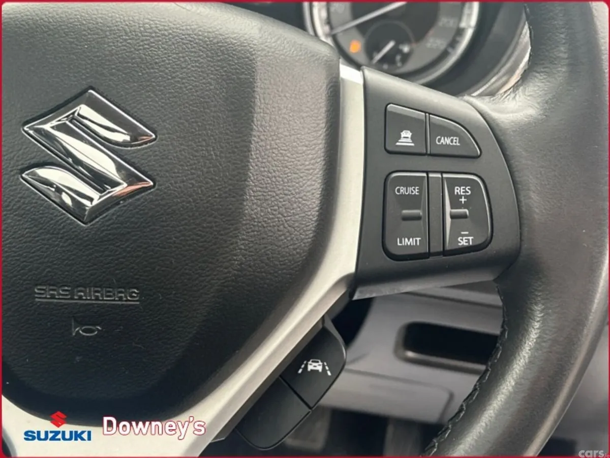 Suzuki Vitara SUV, Petrol, 2023, Silver