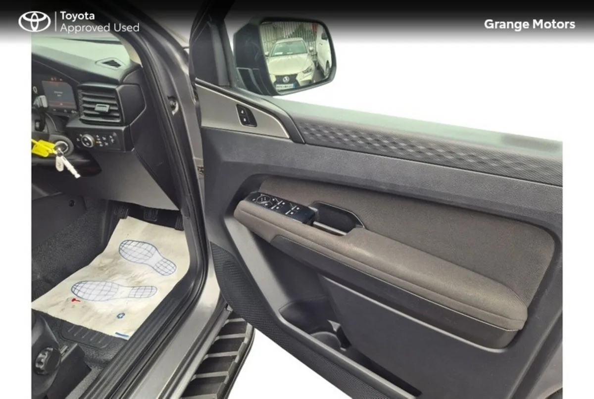 Volkswagen Amarok Crew Cab, Diesel, 2023, Grey