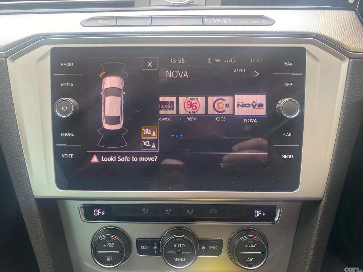 Volkswagen Passat Saloon, Diesel, 2018, Grey