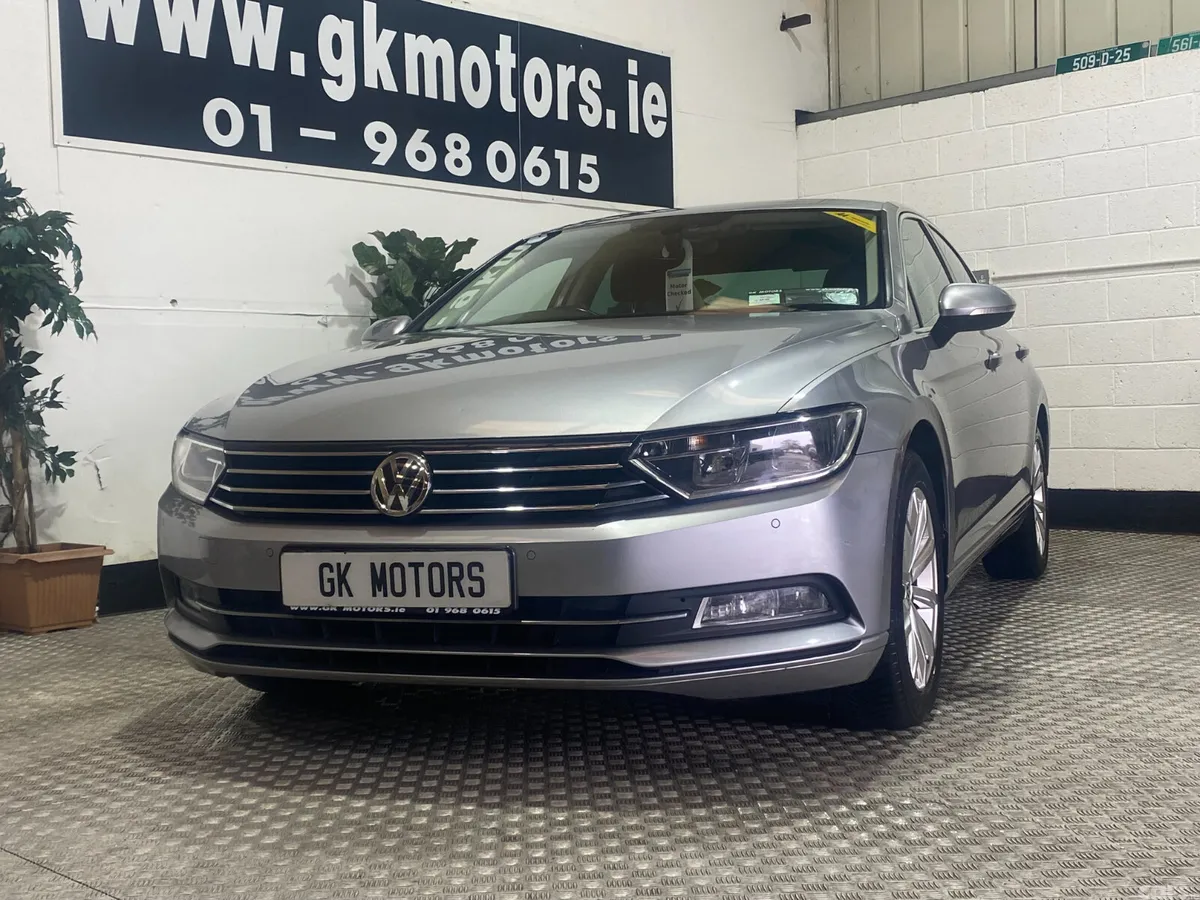 Volkswagen Passat Saloon, Diesel, 2018, Grey