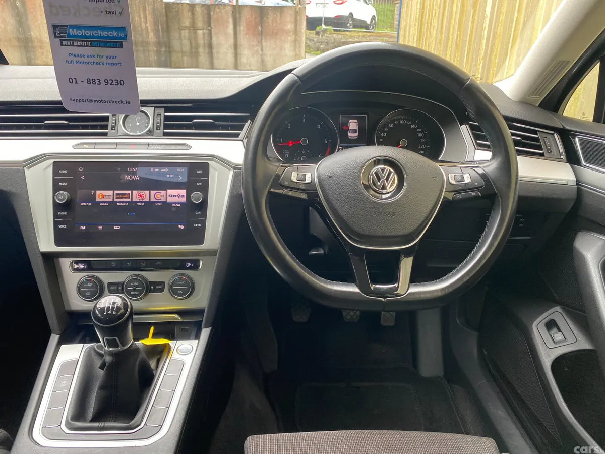 Volkswagen Passat Saloon, Diesel, 2018, Grey