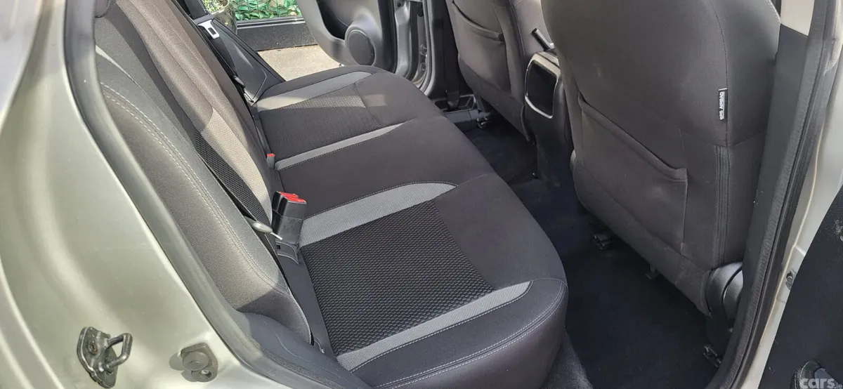 Nissan Qashqai Hatchback, Diesel, 2018, Silver