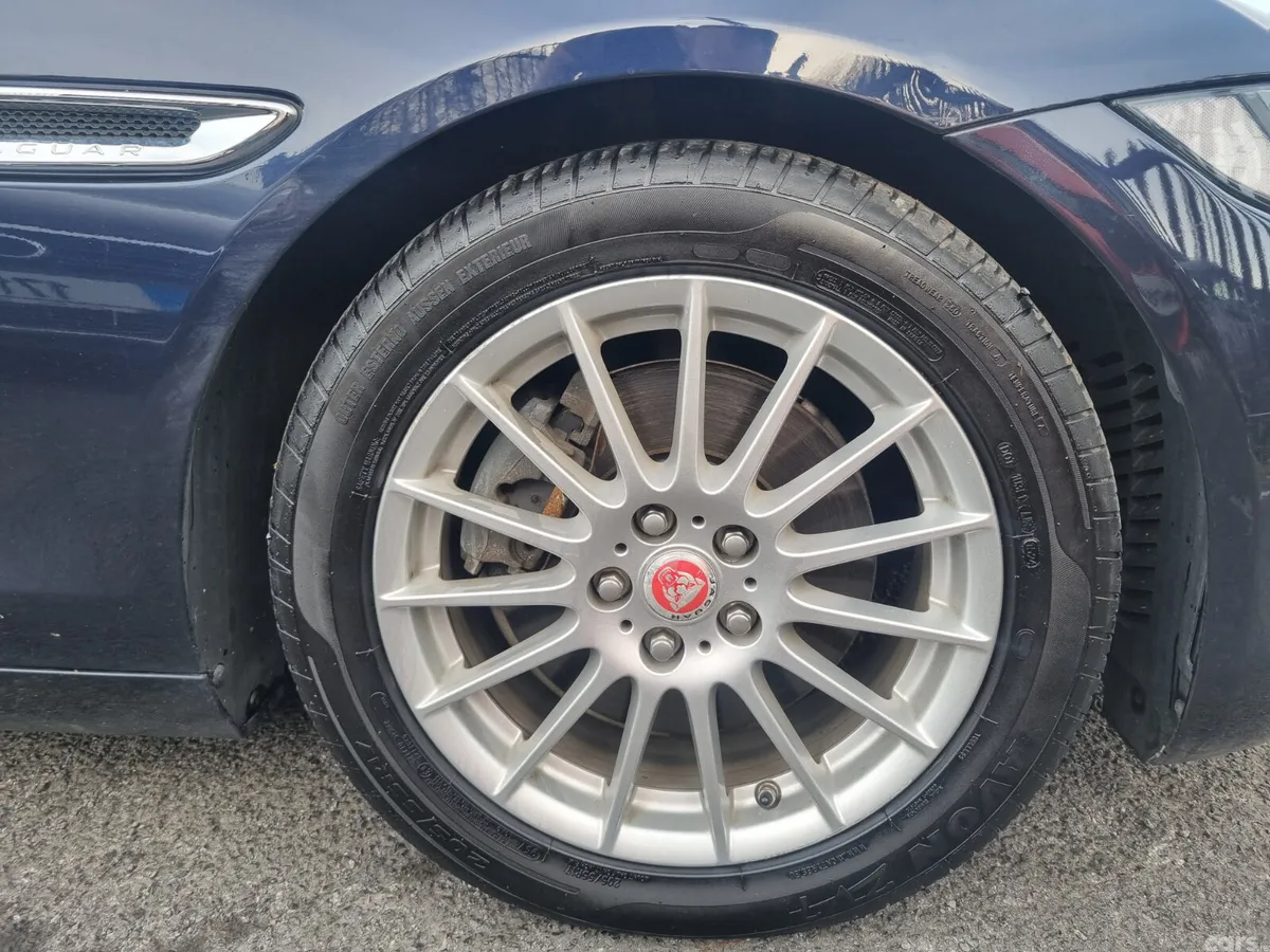 Jaguar XE Saloon, Diesel, 2016, Blue