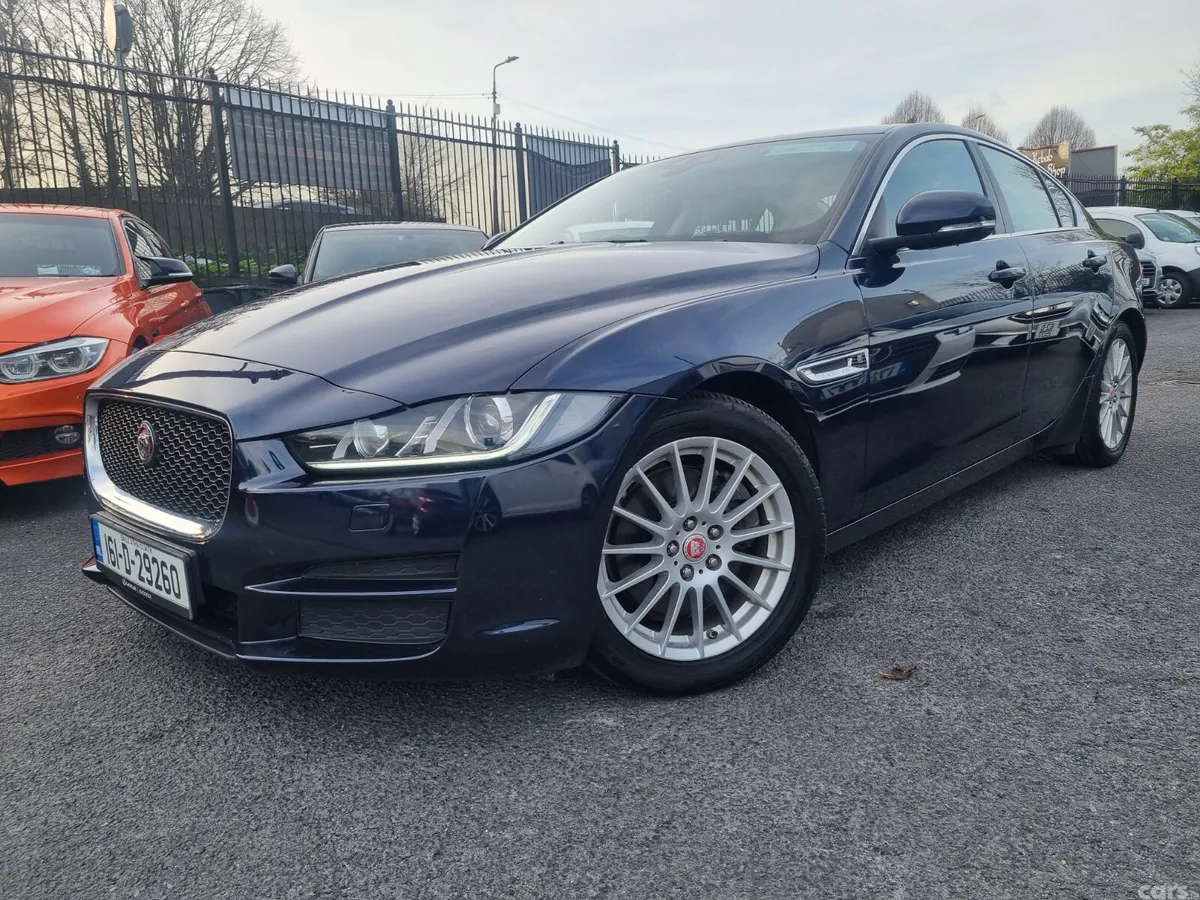 Jaguar XE Saloon, Diesel, 2016, Blue