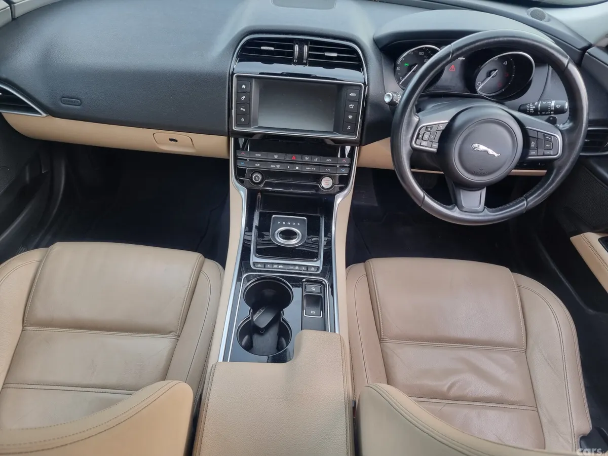 Jaguar XE Saloon, Diesel, 2016, Blue