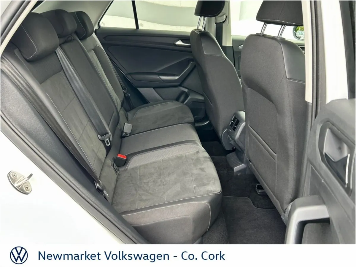 Volkswagen T-Roc SUV, Diesel, 2023, White