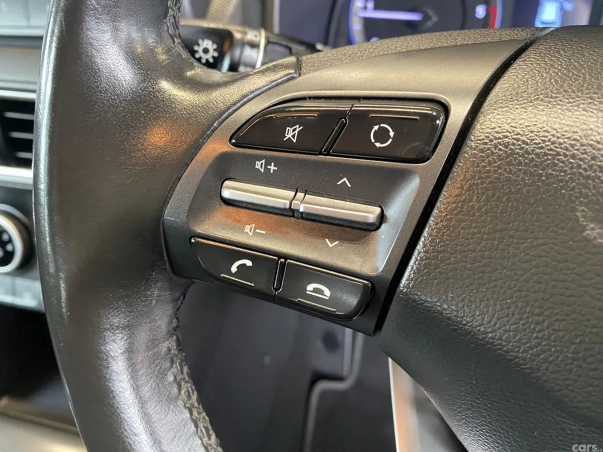 Hyundai KONA MPV, Diesel, 2019, White