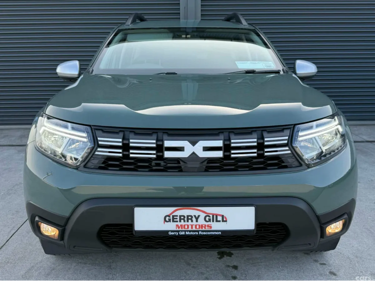 Dacia Duster MPV, Petrol, 2024, Grey