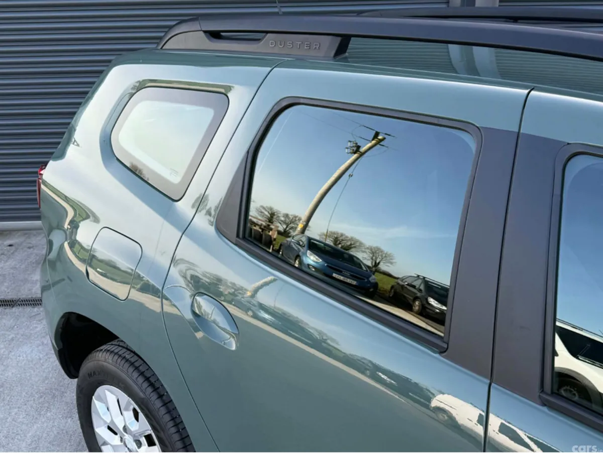 Dacia Duster MPV, Petrol, 2024, Grey