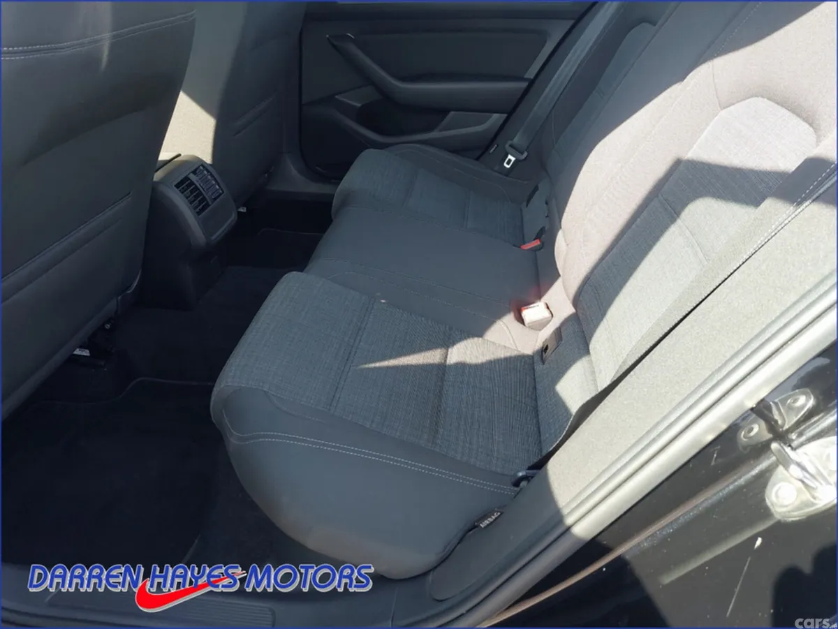 Volkswagen Passat Saloon, Diesel, 2020, Black