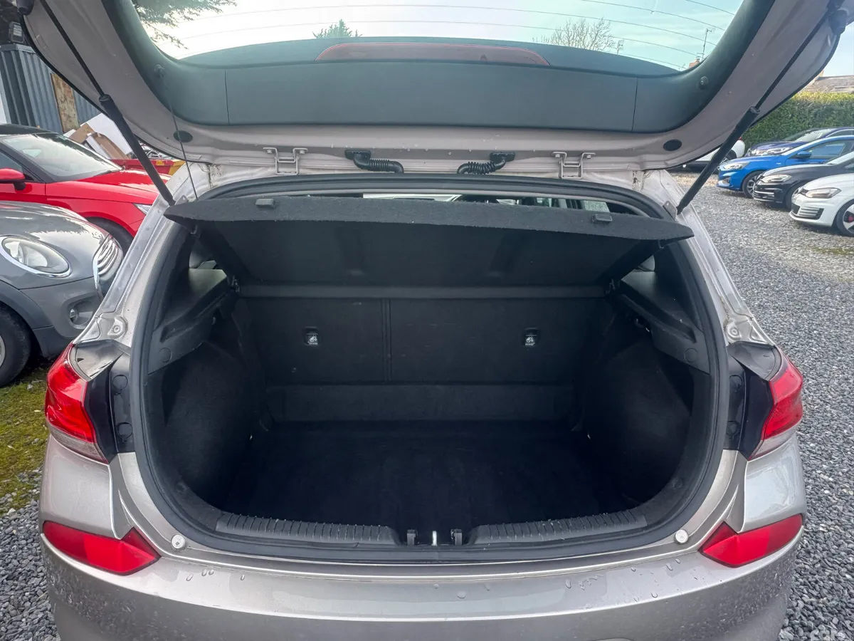 Hyundai i30 Hatchback, Diesel, 2019, White