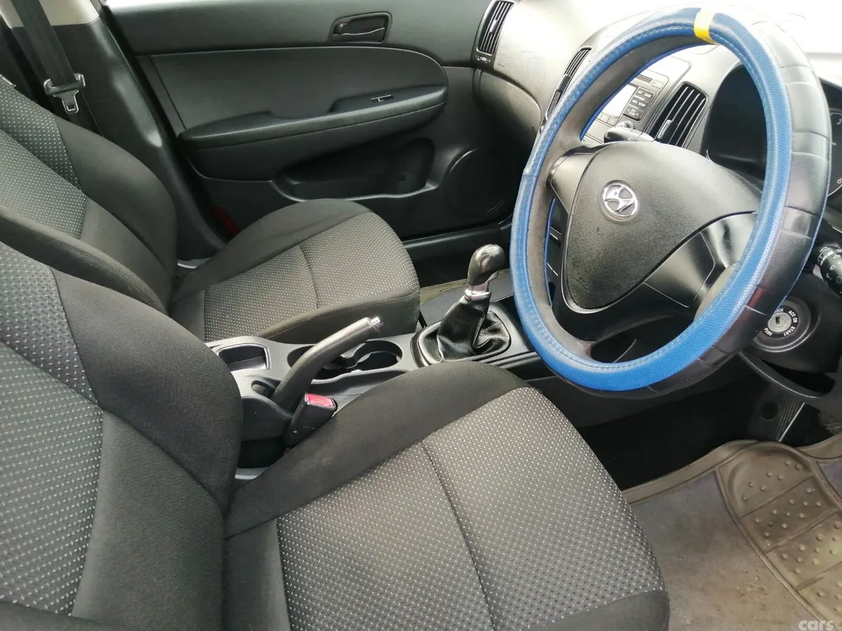 Hyundai i30 Hatchback, Diesel, 2011, Grey