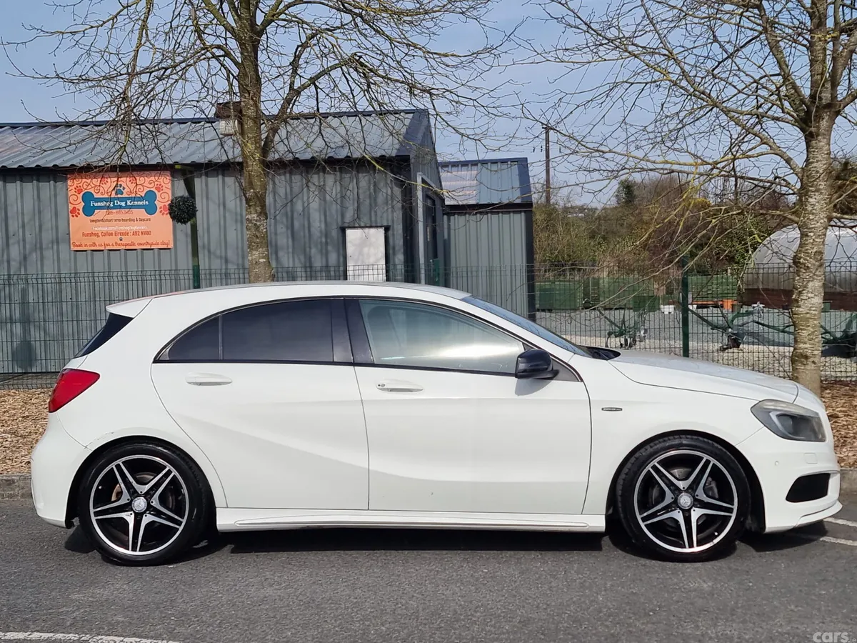 Mercedes-Benz A-Class Hatchback, Petrol, 2013, White