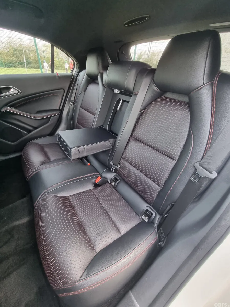 Mercedes-Benz A-Class Hatchback, Petrol, 2013, White