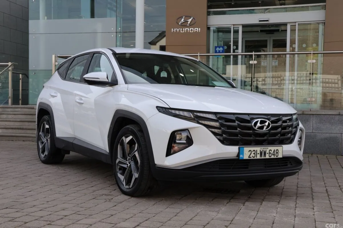 Hyundai Tucson SUV, Petrol Plug-in Hybrid, 2023, White