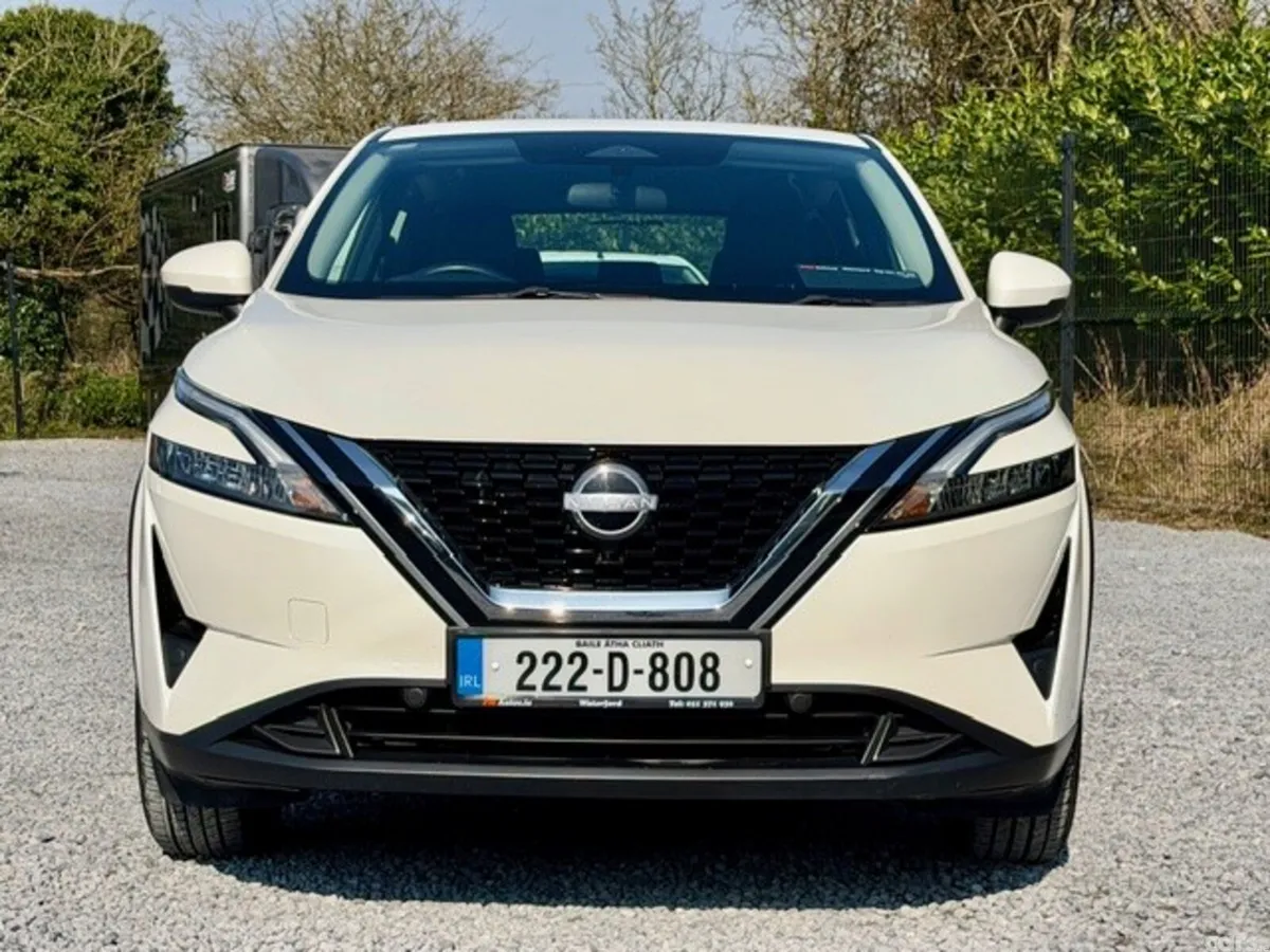 Nissan Qashqai MPV, Petrol, 2022, White