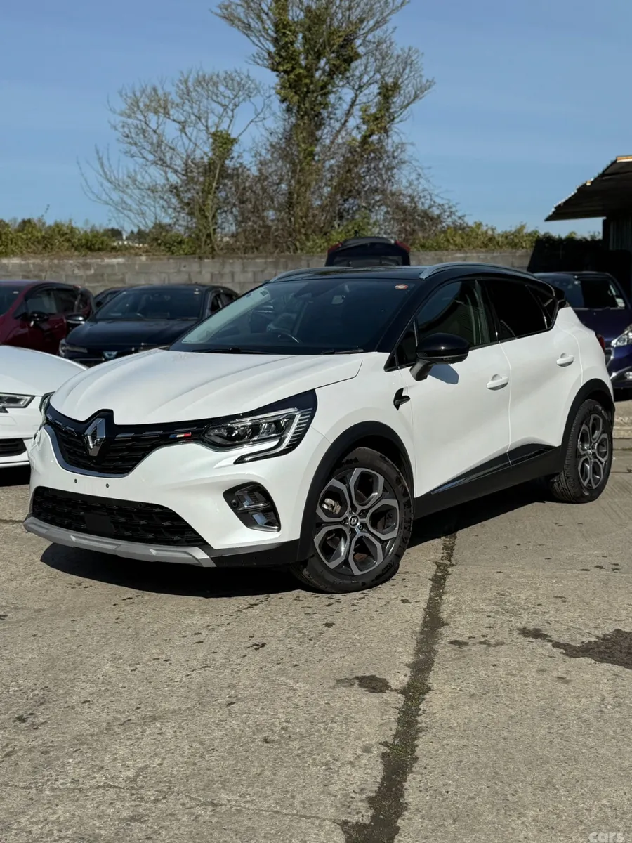 Renault Captur Hatchback, Petrol Hybrid, 2022, White