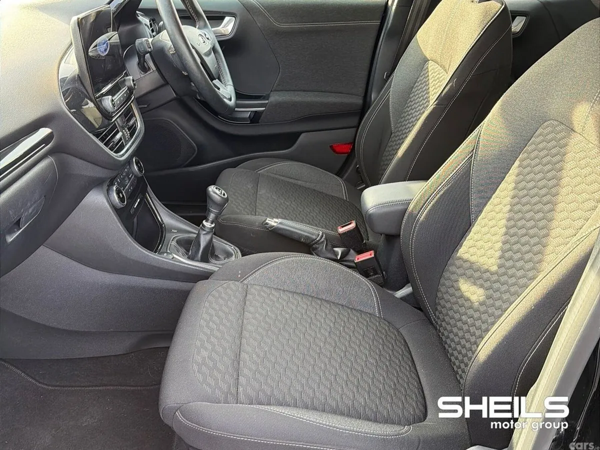 Ford Puma SUV, Petrol Hybrid, 2023, Black