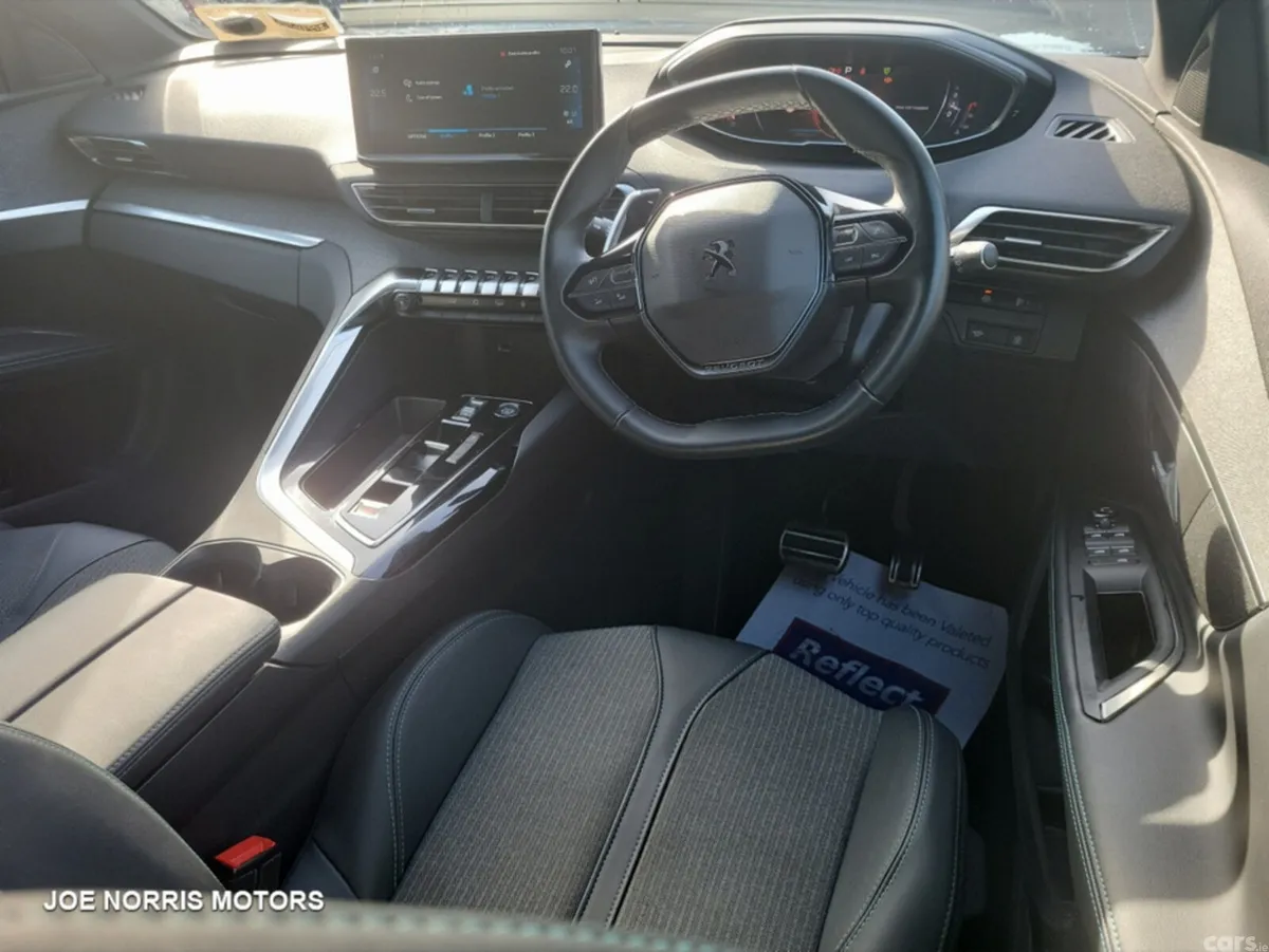 Peugeot 5008 SUV, Diesel, 2023, Grey