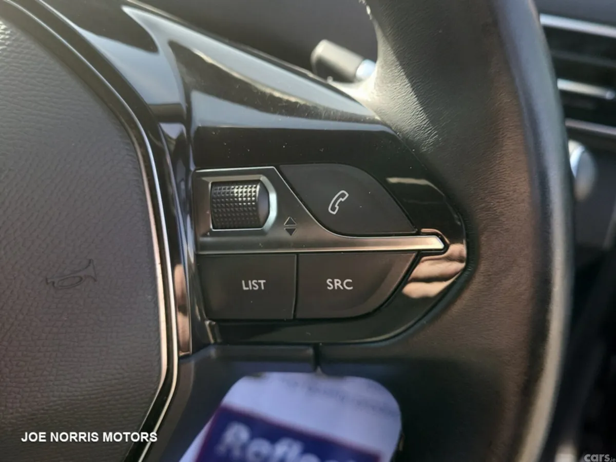 Peugeot 5008 SUV, Diesel, 2023, Grey