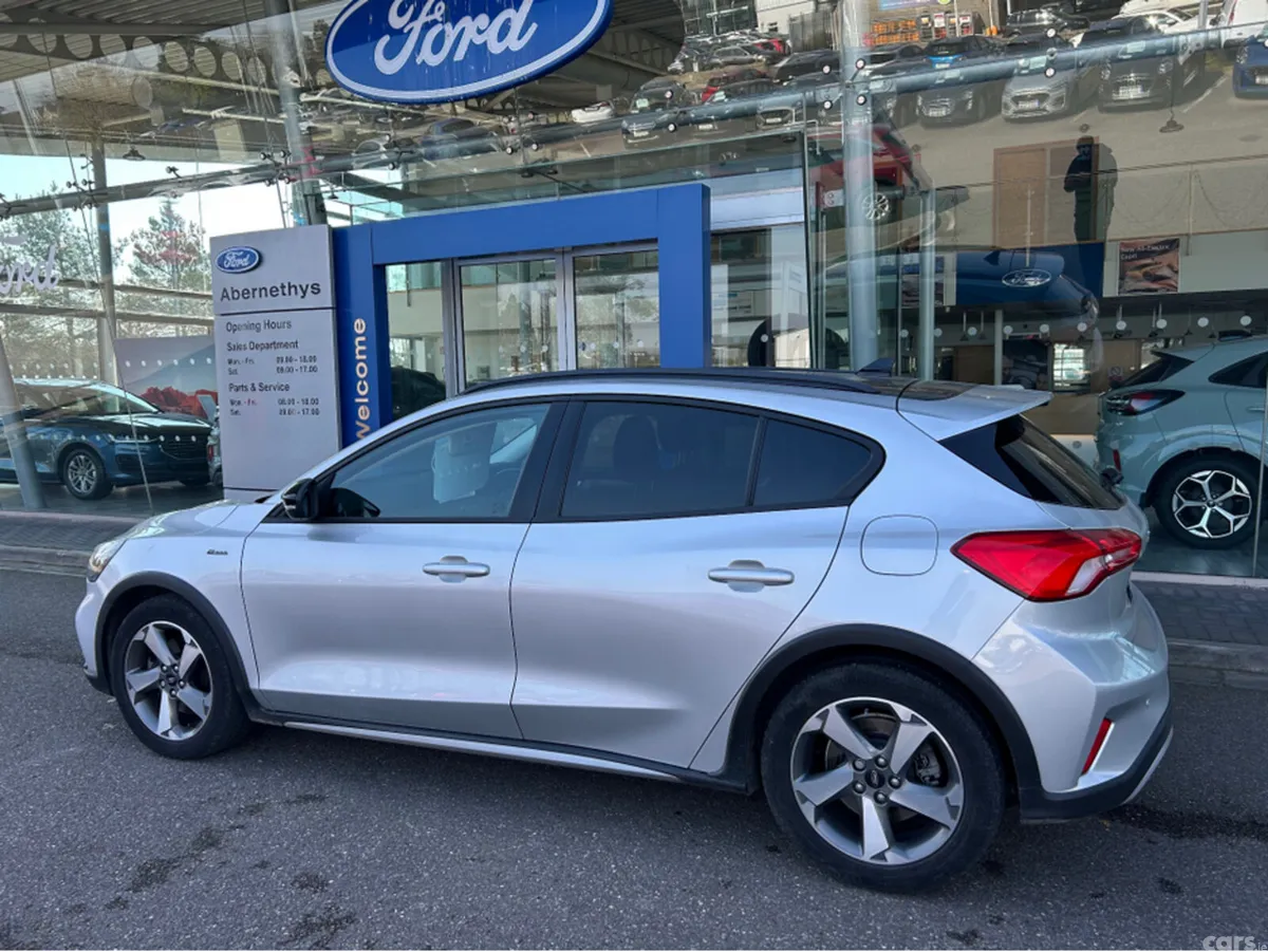 Ford Focus Hatchback, Petrol, 2021, Grey
