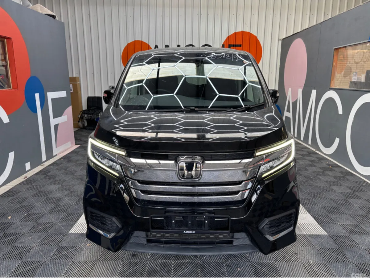 Honda Stepwagon MPV, Petrol Hybrid, 2021, Black