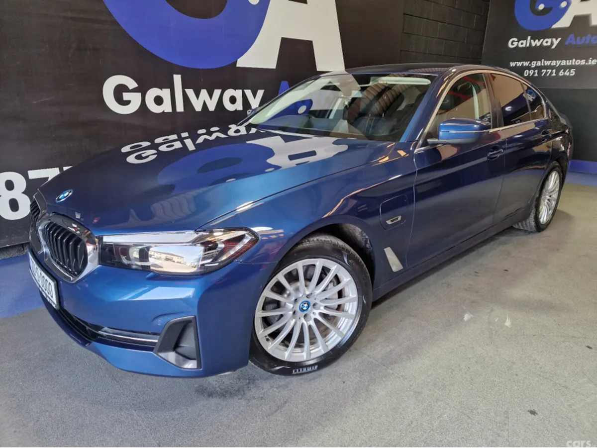 BMW 5-Series Saloon, Petrol Hybrid, 2022, Blue