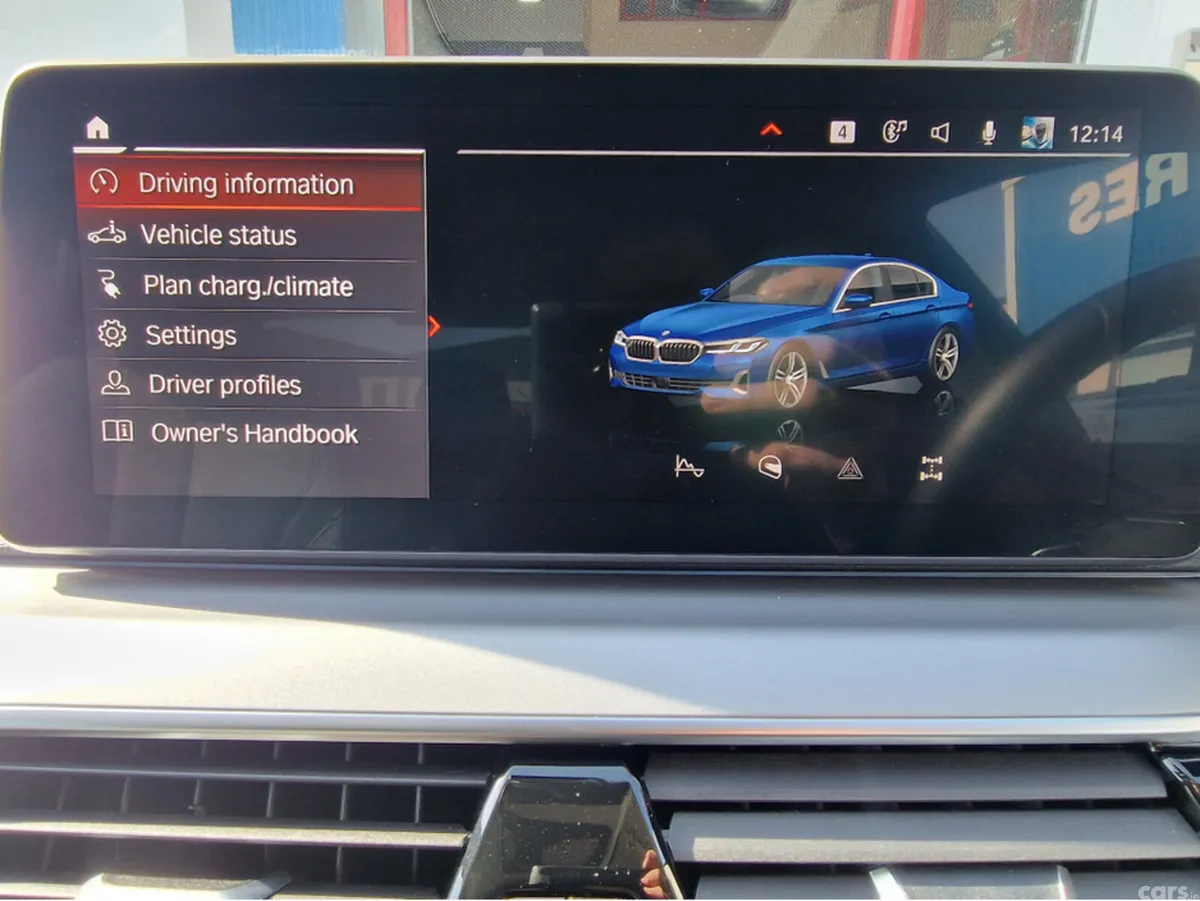 BMW 5-Series Saloon, Petrol Hybrid, 2022, Blue