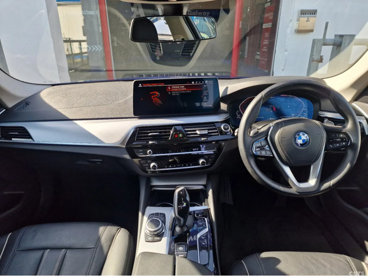 BMW 5-Series Saloon, Petrol Hybrid, 2022, Blue