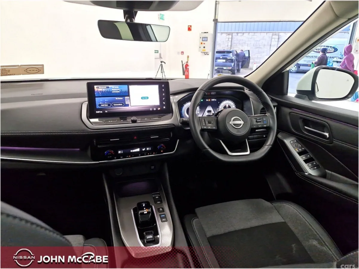 Nissan Qashqai MPV, Petrol Hybrid, 2025, White