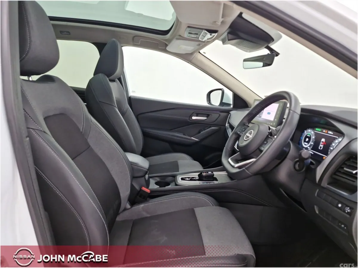 Nissan Qashqai MPV, Petrol Hybrid, 2025, White