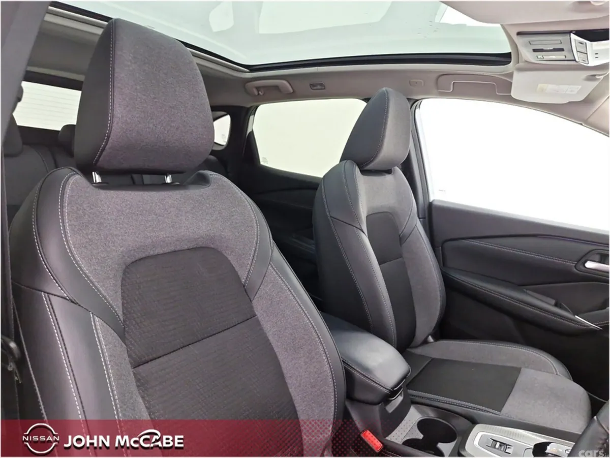 Nissan Qashqai MPV, Petrol Hybrid, 2025, White