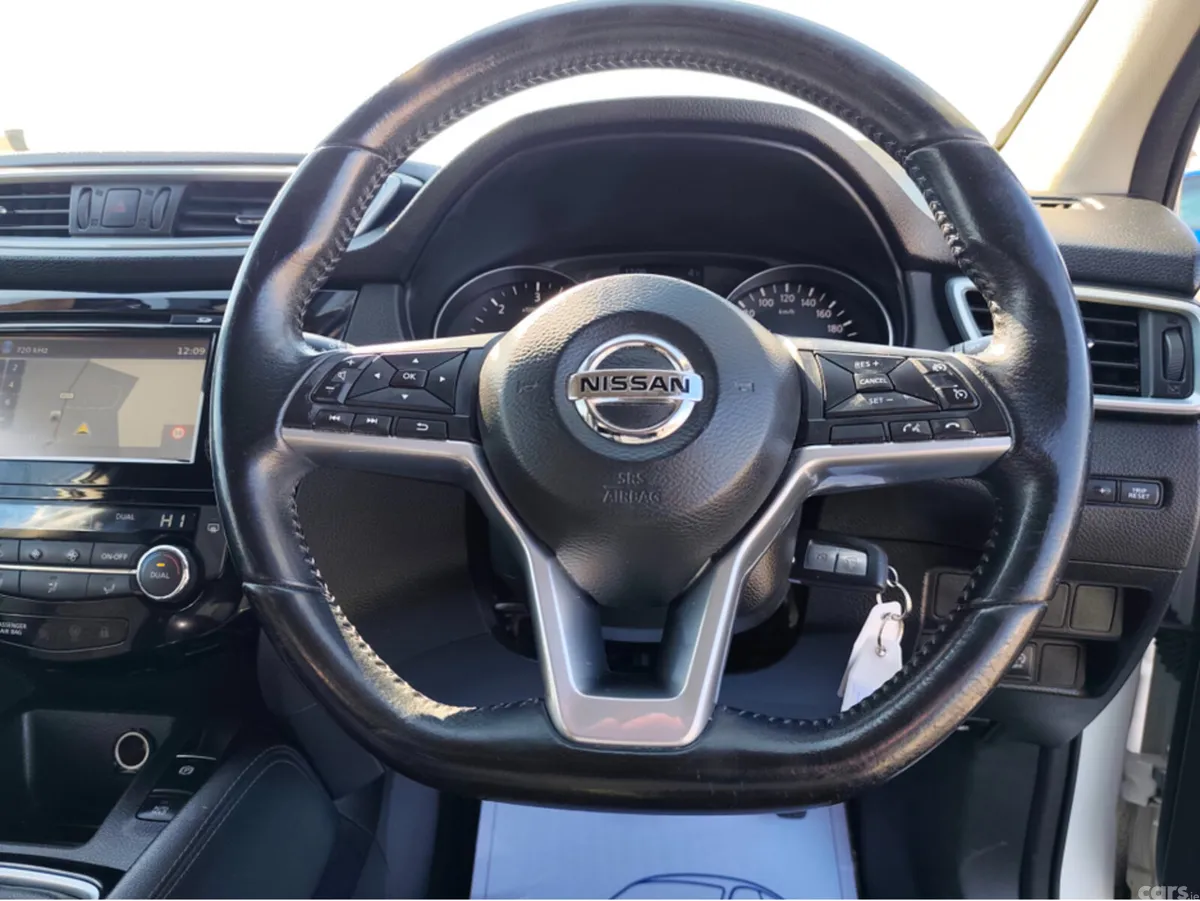 Nissan Qashqai MPV, Diesel, 2019, White