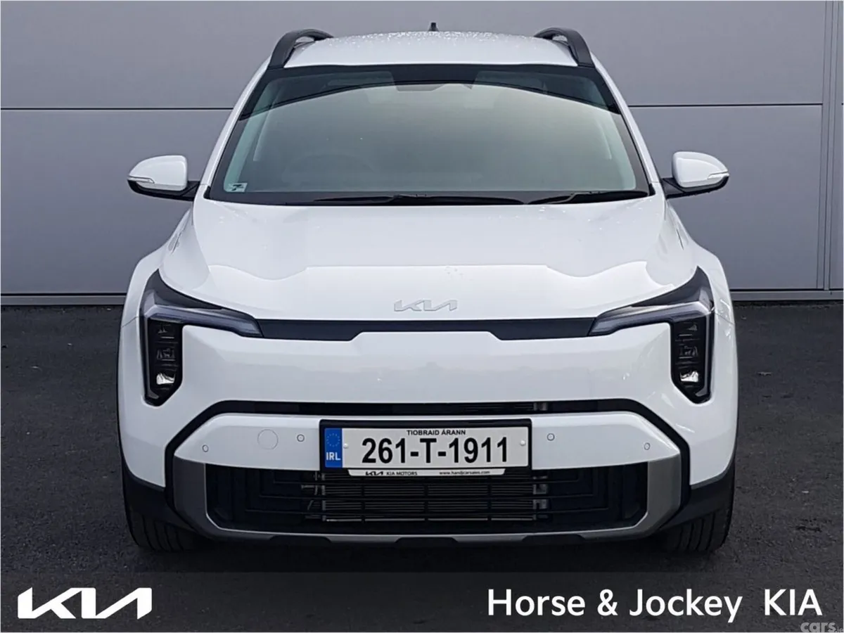 Kia Stonic Estate, Petrol Hybrid, 2026, White