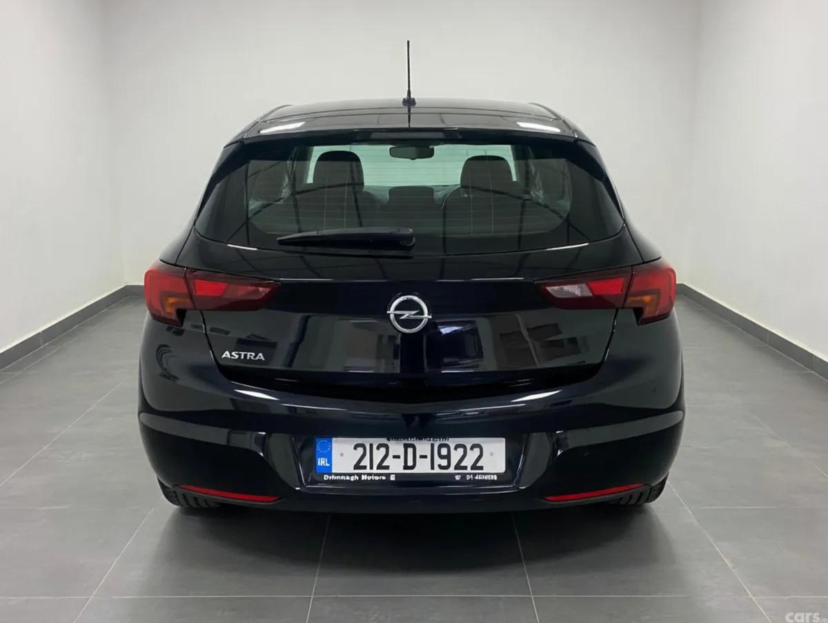 Opel Astra Hatchback, Diesel, 2021, Black