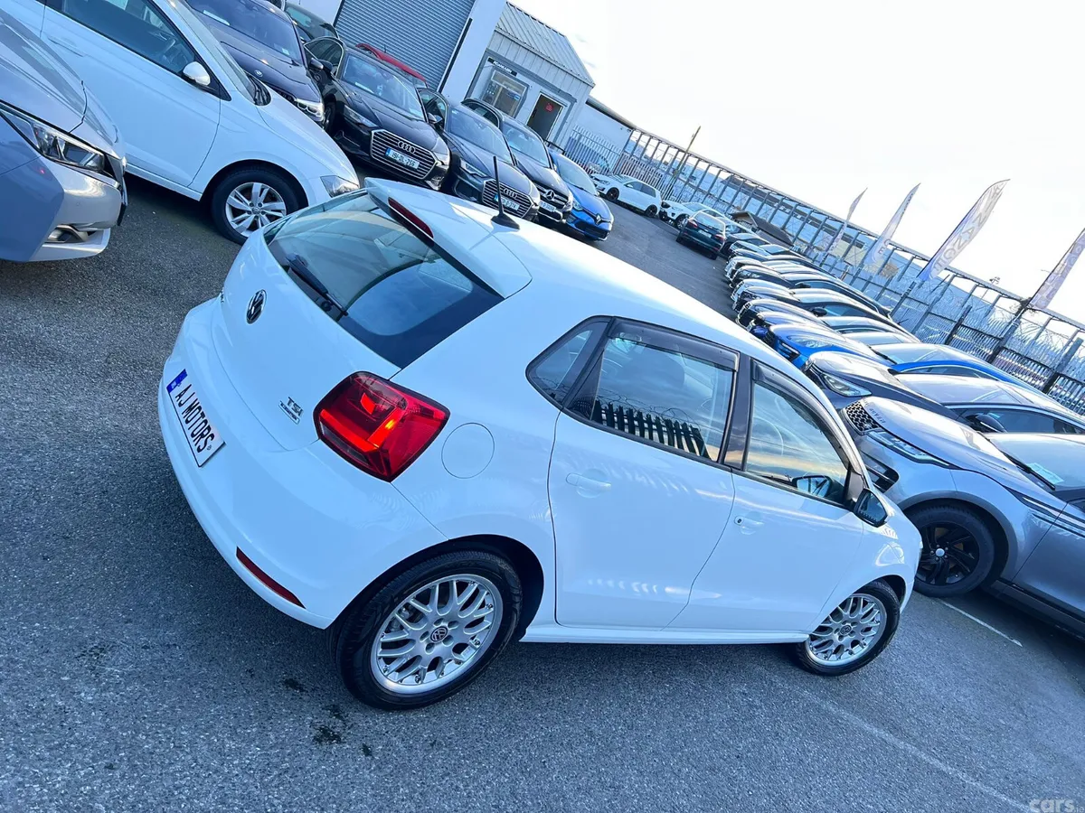 Volkswagen Polo Hatchback, Petrol, 2015, White