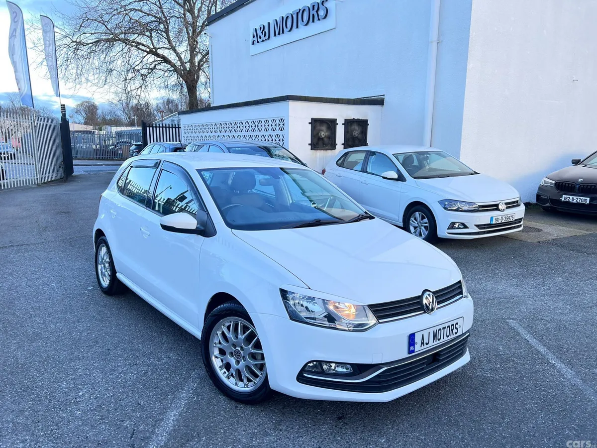 Volkswagen Polo Hatchback, Petrol, 2015, White