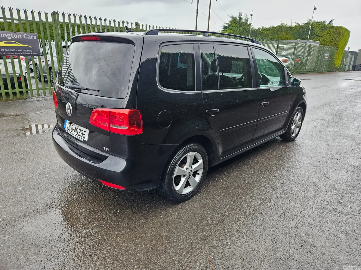 Volkswagen Touran MPV, Petrol, 2013, Black