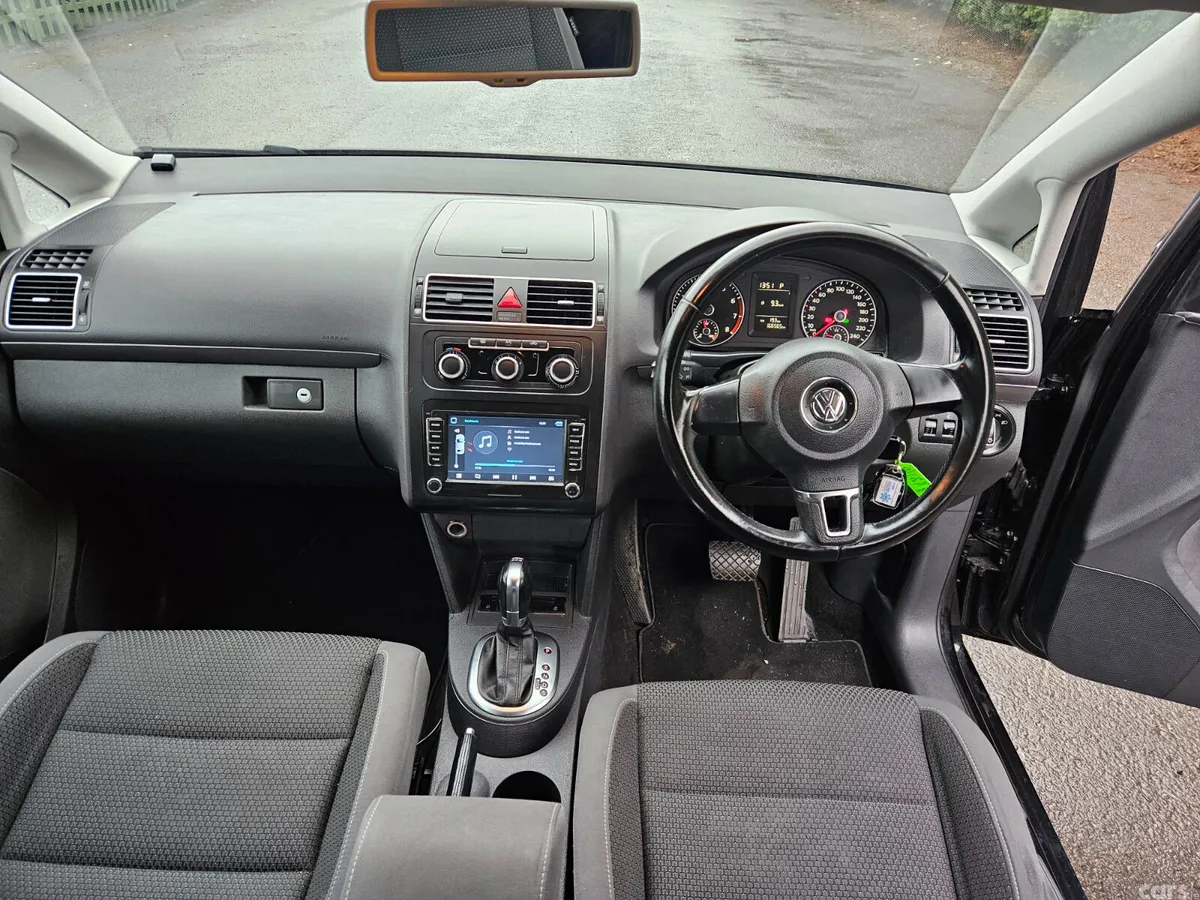 Volkswagen Touran MPV, Petrol, 2013, Black