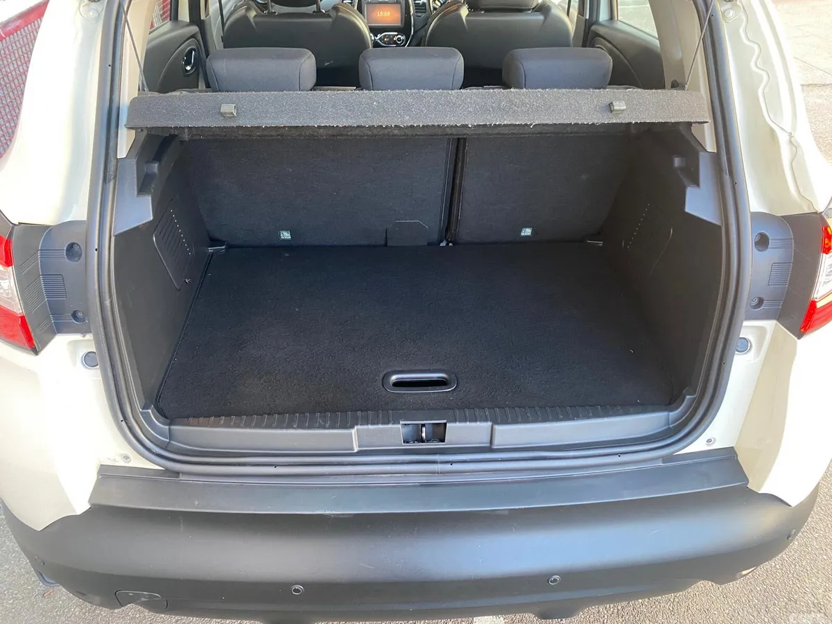 Renault Captur Hatchback, Diesel, 2016, White