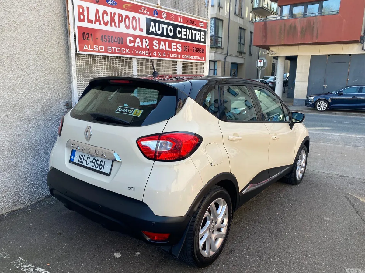 Renault Captur Hatchback, Diesel, 2016, White