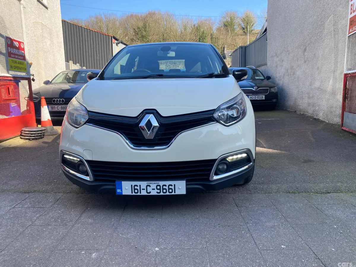 Renault Captur Hatchback, Diesel, 2016, White