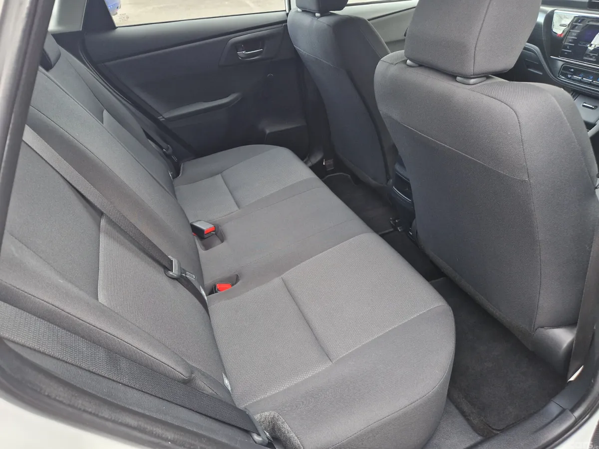 Toyota Auris MPV, Petrol, 2016, White
