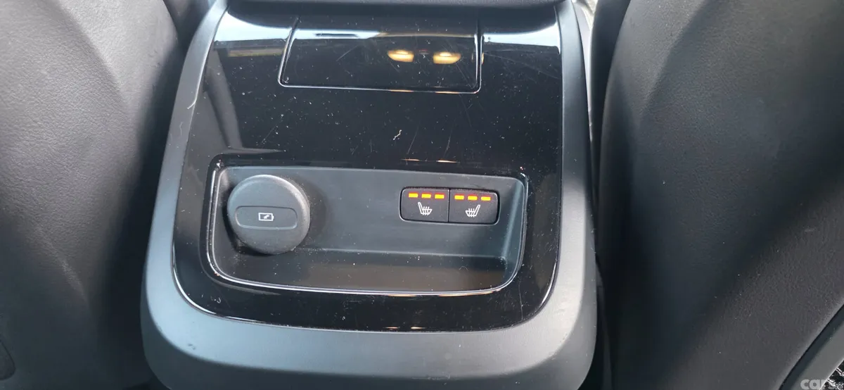 Volvo V60 Estate, Petrol Plug-in Hybrid, 2022, Black