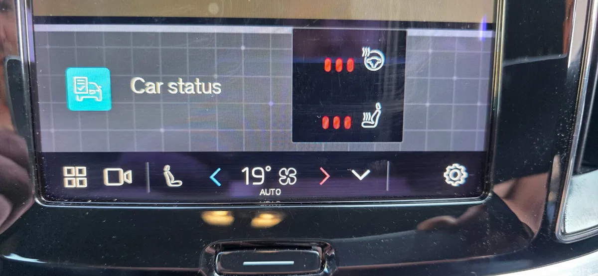 Volvo V60 Estate, Petrol Plug-in Hybrid, 2022, Black